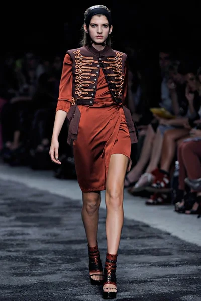Look 23